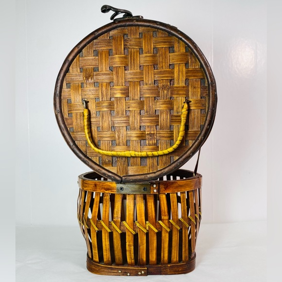 Vintage Round Bamboo Wood and BrassTreasure Chest Basket - Picture 6 of 7